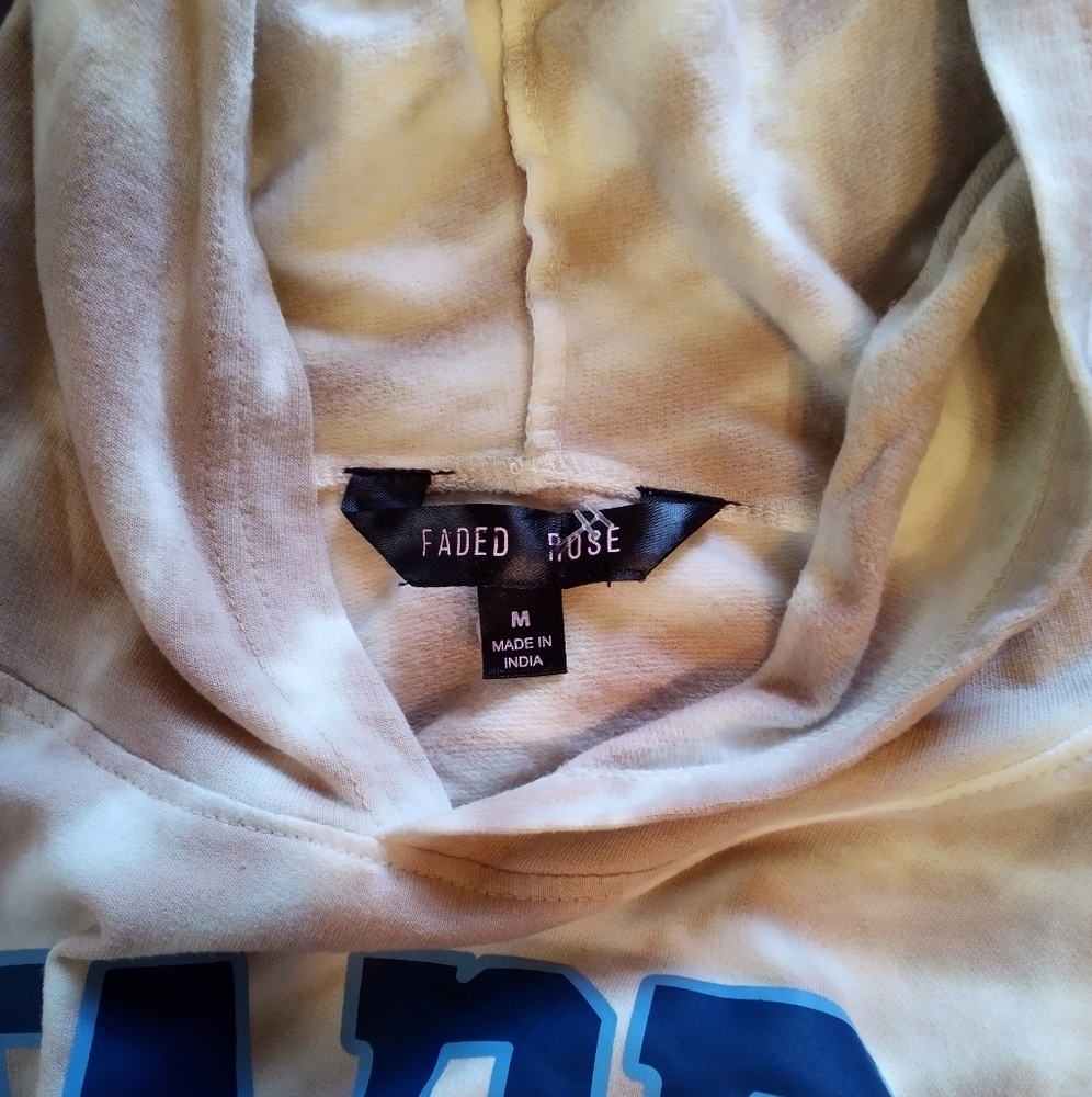 Crop top - Picture 3 of 3